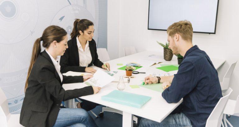 Technology in Modern Bookkeeping: Automation With Human Review